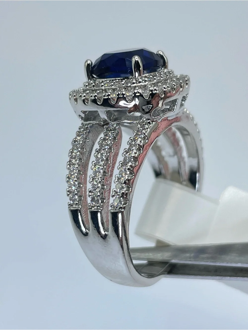 Swarovski Crystal Elements Sapphire Blue Crystal Halo Statement Ring Size 8